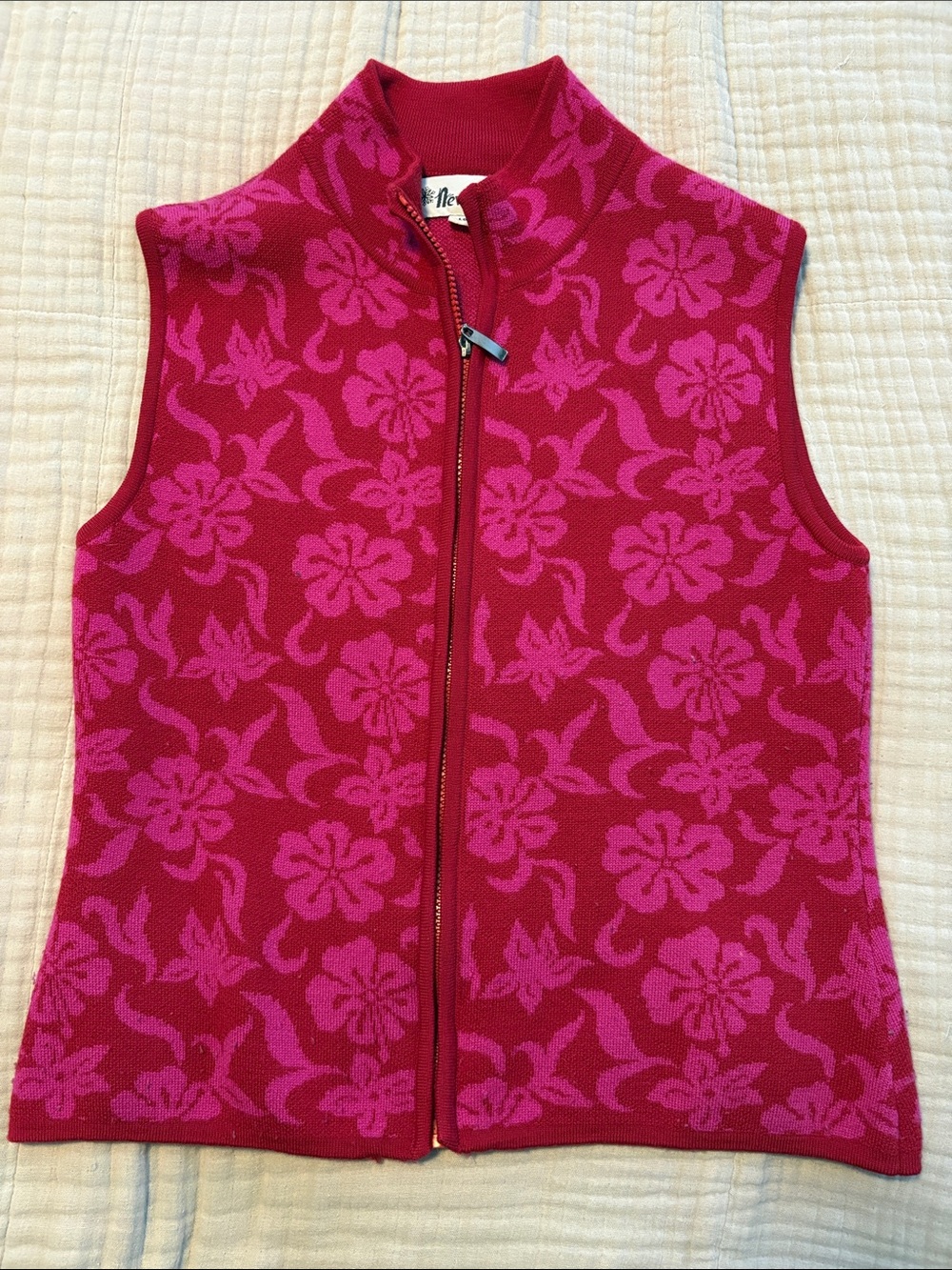 Neve Designs Red and Pink Floral Zip-Front Knit Vest